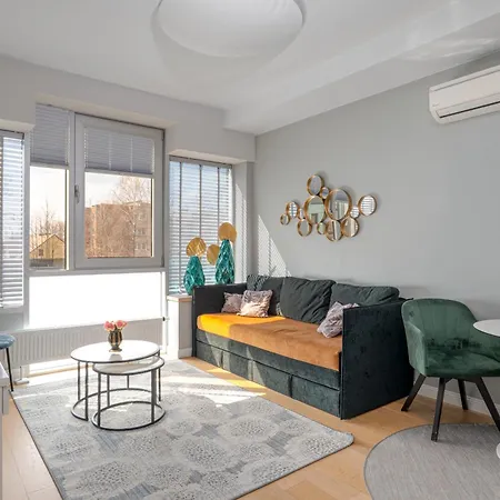 New Apartment,free Parking In The Center Apartment