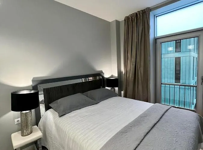 New Apartment,free Parking In The Center Apartamento